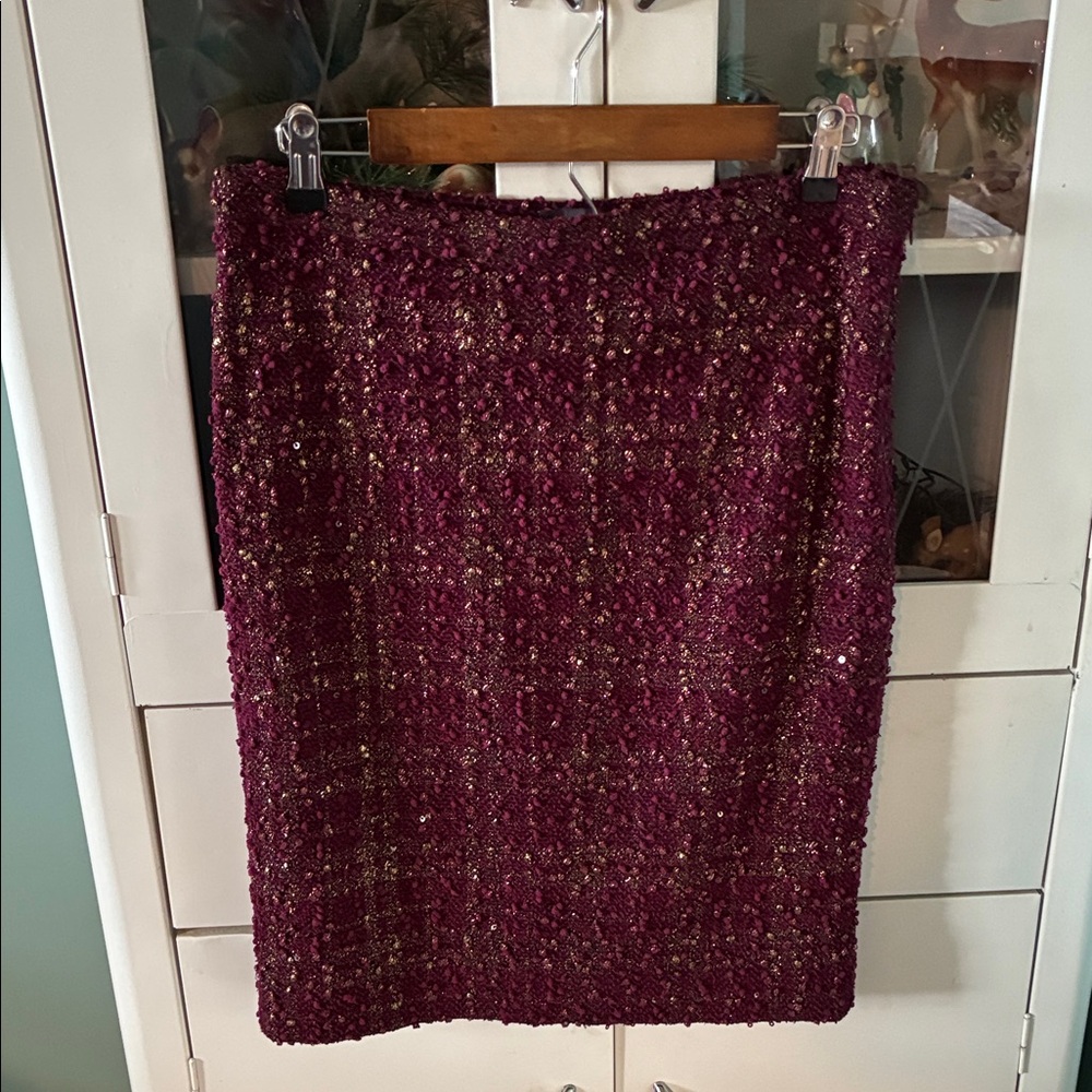 The Limited sz 8 Elegant Burgundy Tweed Skirt NWT gold sequin metallic